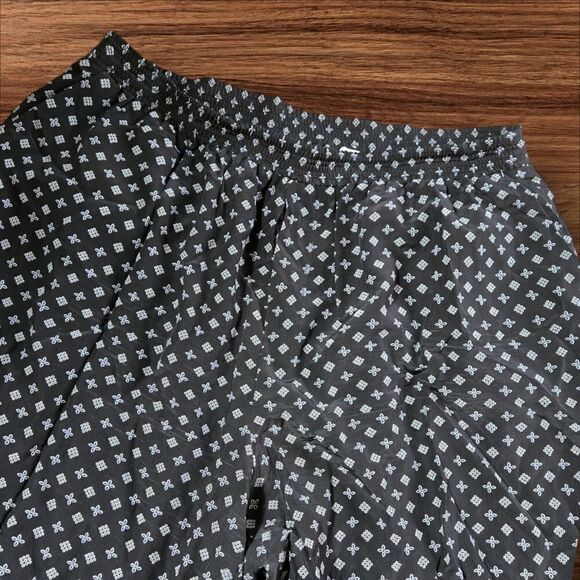 Club Monaco Soft and Silky Black and White Pull on Pants - Picture 2 of 7